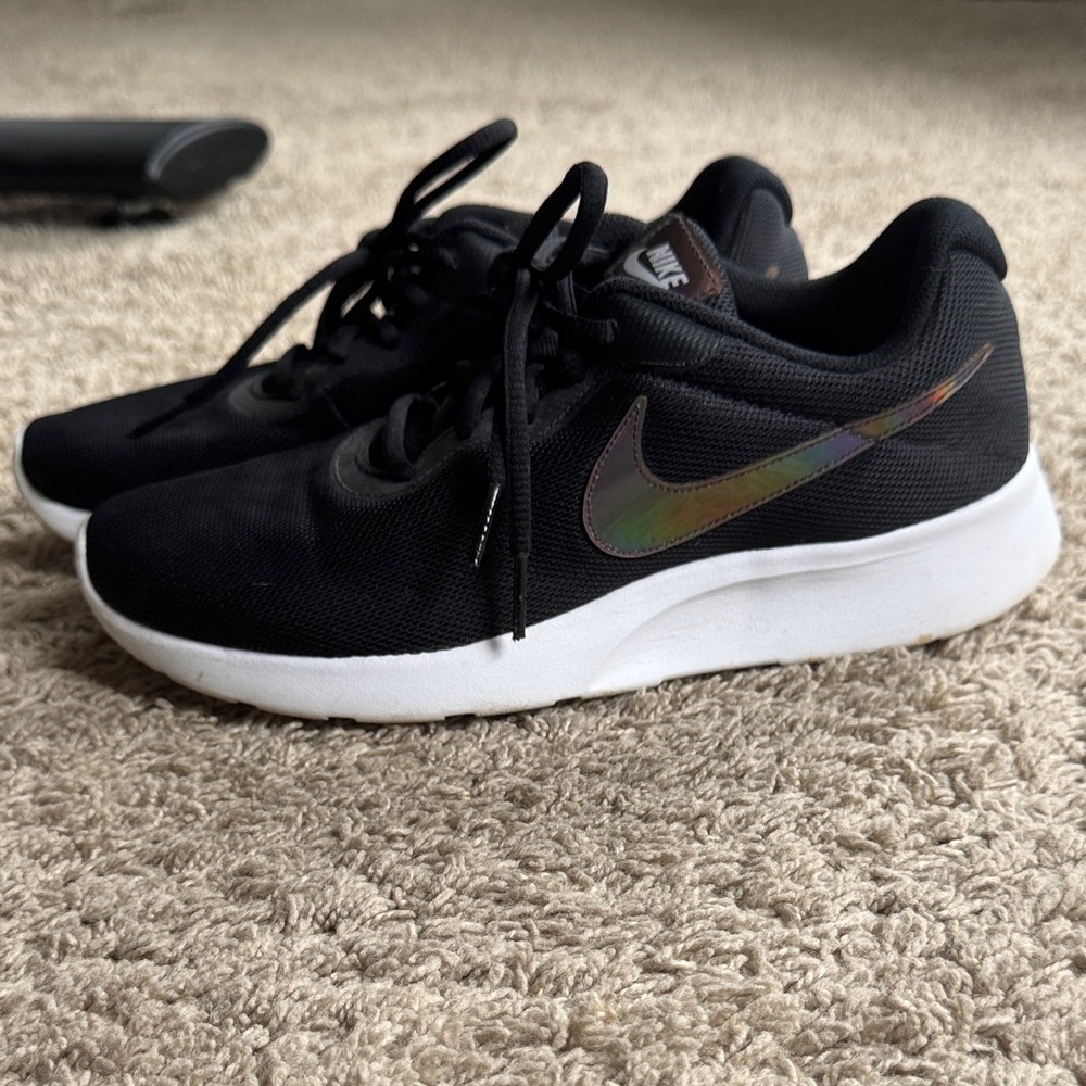 🌈Nike Tanjun Women’s Running Shoe